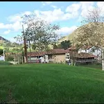 Nyaraló Naguar *