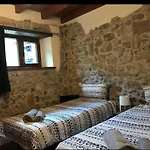 Naguar Nyaraló Triongo